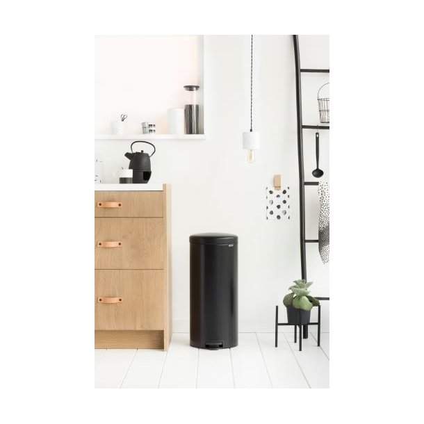 Brabantia Pedalspand newIcon 30 Liter Mat Sort - 114540