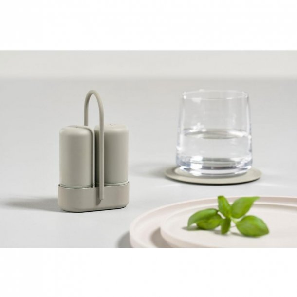 Zone Singles Salt, Pepparset 6,5 x 3,3 x 8,9 cm Varmgrtt