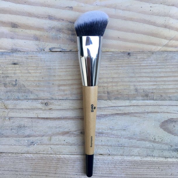 Avril - Contouringbrste med Bambusskaft