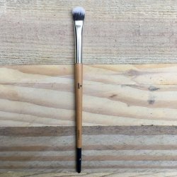 Avril - Ombreur Shader B�rste med Bambusskaft
