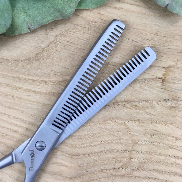 Donegal - Fortyndersaks / Effilersaks