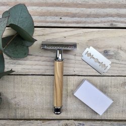 Chinchilla - Safety Razor i Oliventr� med 10 Barberblade