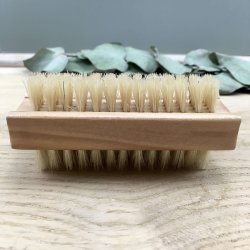 C&D - Neglebrste i Tr