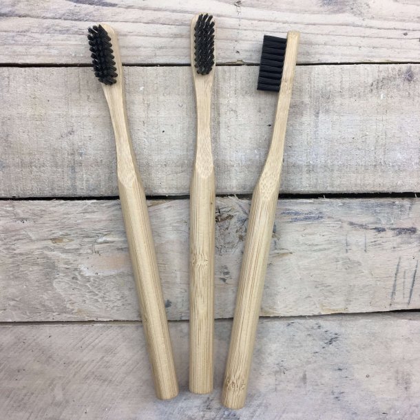 JCH Respect - Tandbrster med Aktiv Kul i 100% Bambus (3 pak)