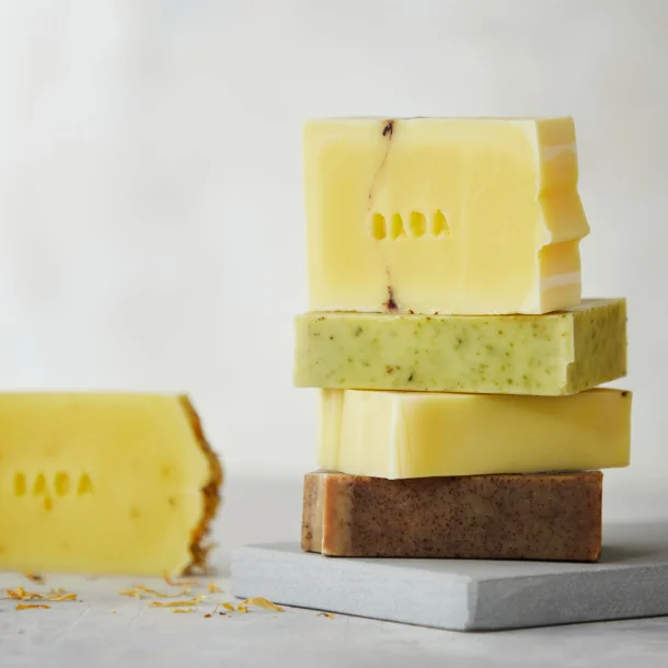 Bada - kologisk Sbebar til Ansigt/Hnder/Krop med Fyrrenl &amp; Hyldeblomst (100 g)