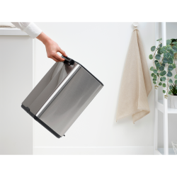 Brabantia Bo pedalspand 12 ltr. - Matt Steel Fingerprint Proof