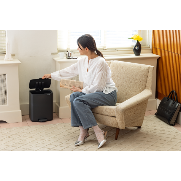 Brabantia Bo pedalspand 12 ltr. - Mineral Infinite Grey