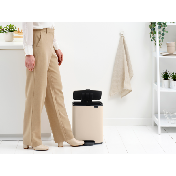 Brabantia Bo Pedalspand 12 liter - Soft Beige