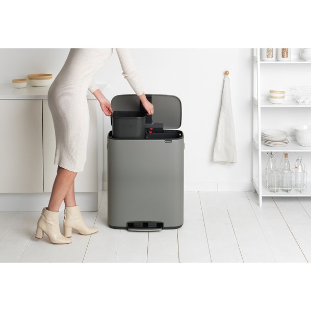 Brabantia Bo pedalspand m/2 inderspande a 30 ltr.  - Mineral Concrete Grey