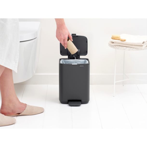 Brabantia Bo pedalspand 4 ltr. - Mineral Infinite Grey