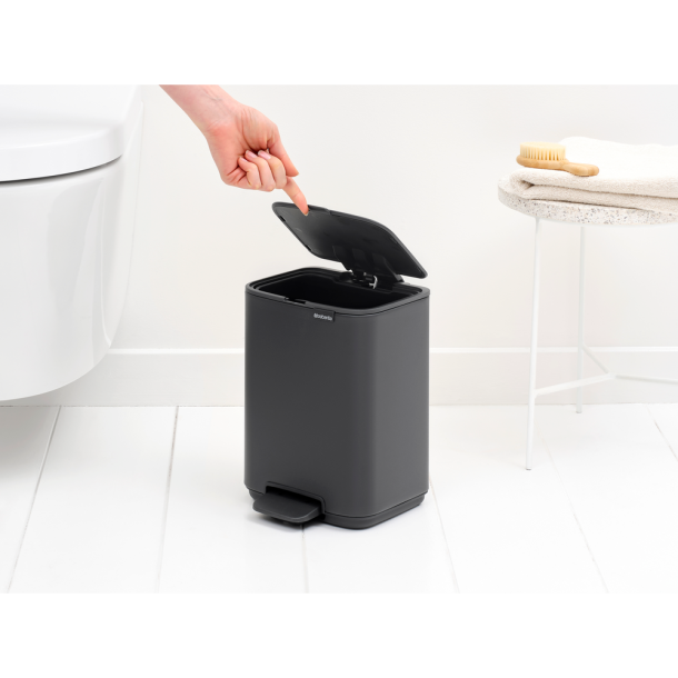 Brabantia Bo pedalspand 4 ltr. - Mineral Infinite Grey