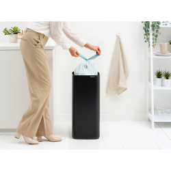 Brabantia Bo Touch bin 30 ltr. - Matt Black