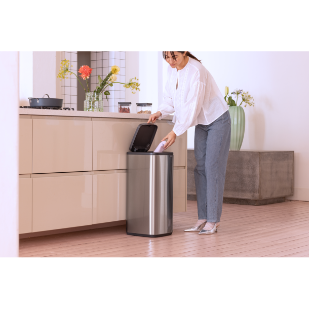 Brabantia Bo Touch bin 30 ltr. - Matt Steel Fingerprint Proof