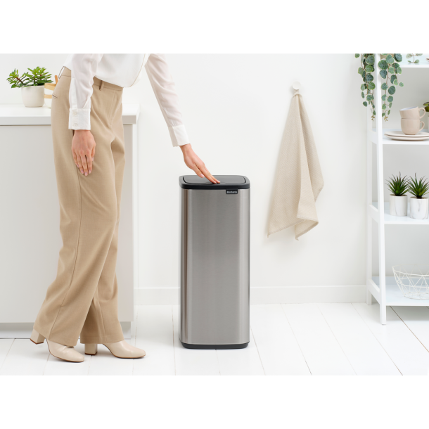 Brabantia Bo Touch bin 30 ltr. - Matt Steel Fingerprint Proof