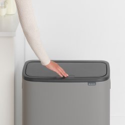 Brabantia Touch Bin 60 Liter - Mineral Concrete Grey