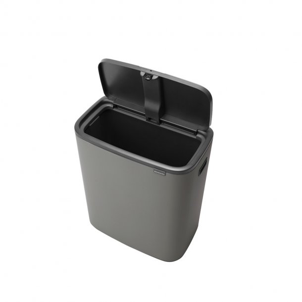 Brabantia Touch Bin 60 Liter - Mineral Concrete Grey