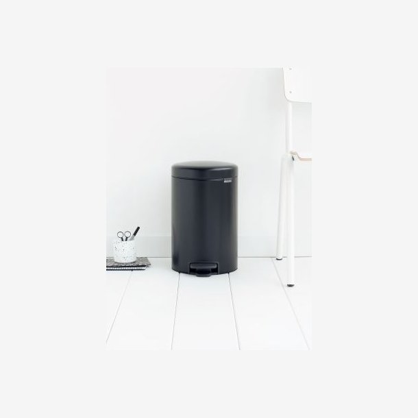 Brabantia Pedalspand newIcon 12 Liter Mat Sort - 113741