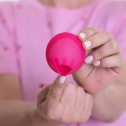Femi.Eko Menstruationsdisk 35ml - Delicate (62 mm) - Fuchsia