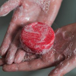 HappySoaps - Cinnamon Roll Shampoo Bar (70 g)