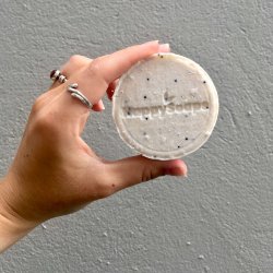 HappySoaps - Coconut Shampoo Bar (70 g)