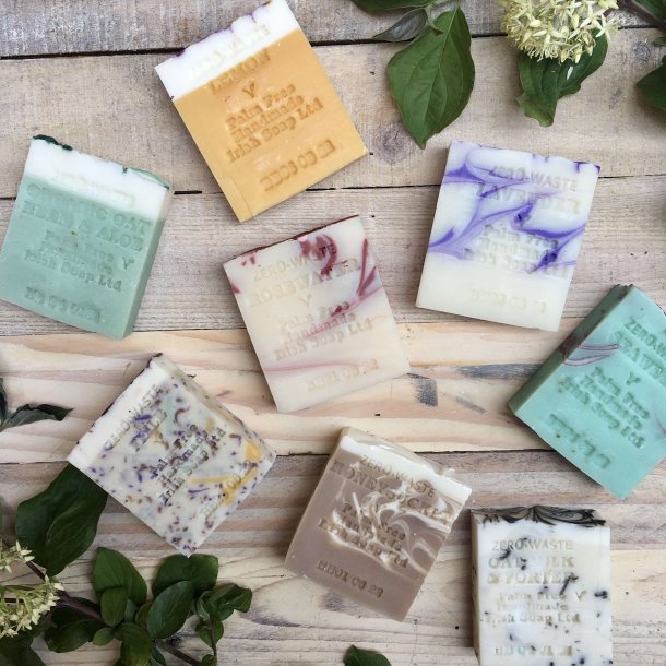 Palm Free Irish Soap - Sbebar til Hnd / Krop - Honeysuckle (90 g)