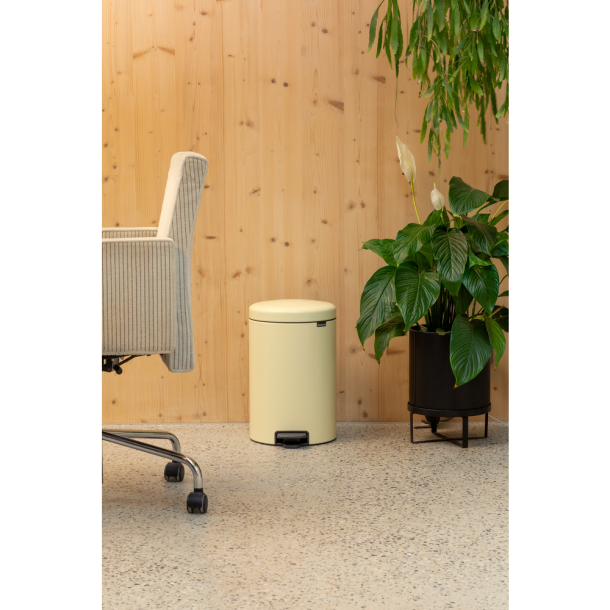 Brabantia NewIcon Pedalspand 12 liter - Mellow Yellow