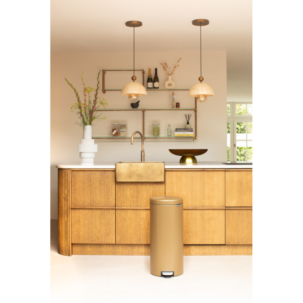 Brabantia NewIcon pedalspand 30 liter, m/plast inderspand - Warm Brass