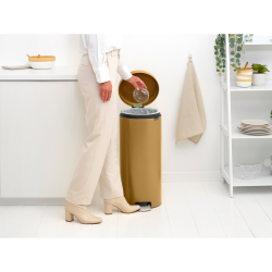 Brabantia NewIcon pedalspand 30 liter, m/plast inderspand - Warm Gold