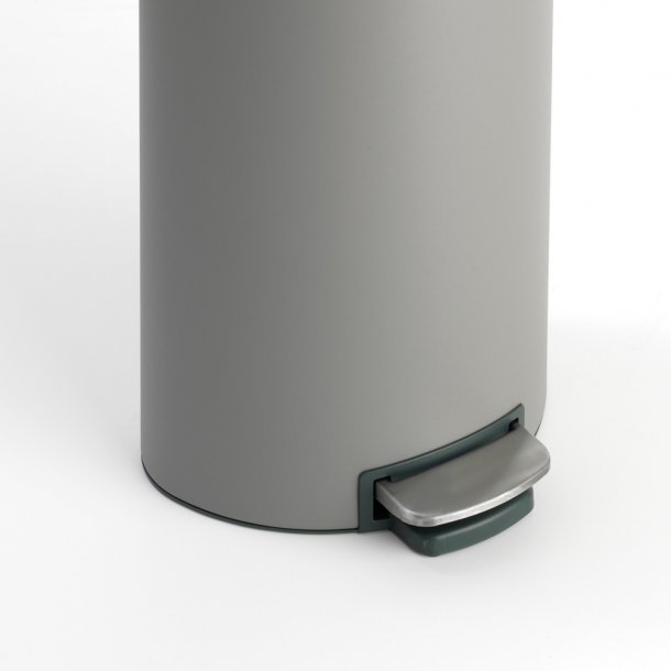 Brabantia Pedal Bin Flatback +, 30L Mineral Betonggr
