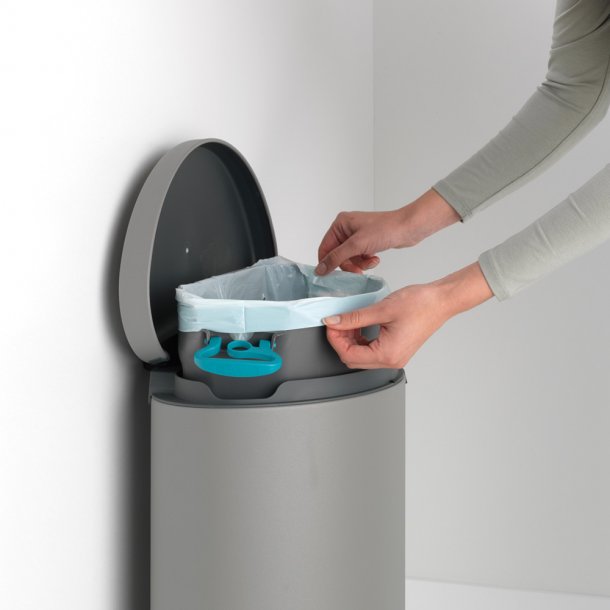 Brabantia Pedal Bin Flatback +, 30L Mineral Betonggr