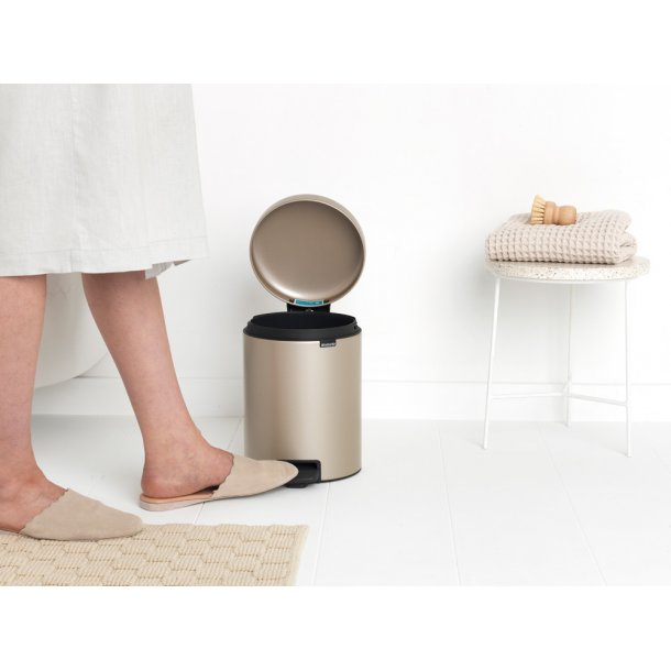 Brabantia Pedalspand Newicon 5 Liter - Champagne