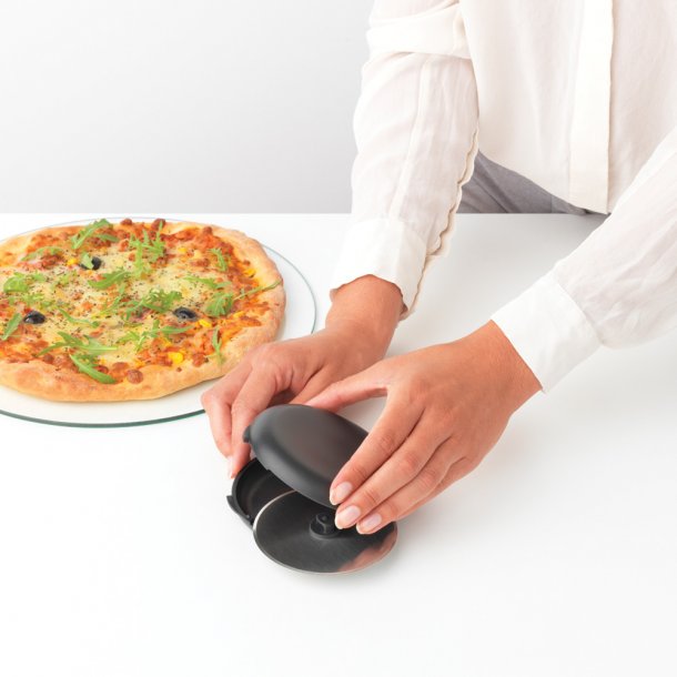 Brabantia Pizza Cutter med f&ouml;rvaring - Dark Grey