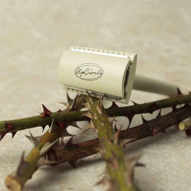 UpCircle - Safety Razor + 2 Blade