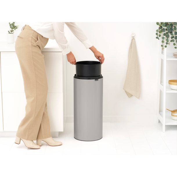Brabantia Touch bin 30 liter - Soft Beige