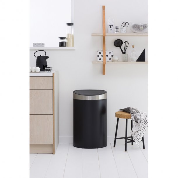 Brabantia Touch Bin 40 Liter Mat Sort - 114847