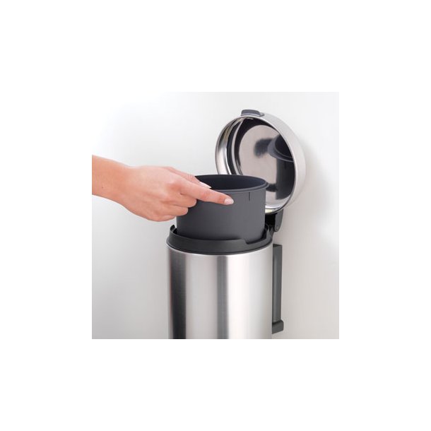Brabantia Vggmonterad Bin 3 Liter - Polerat stl