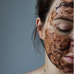 UpCircle - Face Scrub Coffee &amp; Herbal Blend (100 ml)