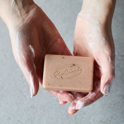 UpCircle - kologisk Sbebar til Ansigt / Krop - Cinnamon &amp; Ginger (100 g)