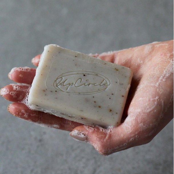 UpCircle - kologisk Sbebar Ansigt / Krop - Fennel &amp; Cardamom Chai (100 g)